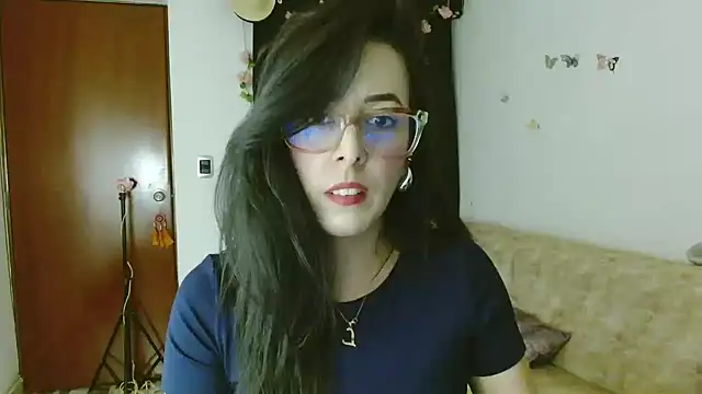 Snapshot of ella_peck chatting on 04-13-26, 03:34 ella peck online show from 04-13-26, 03:34