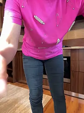 Hotmomcheckk  online show from 02-26-25, 11:09