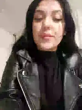 Sophie-hatter online show from 01-30-25, 02:06