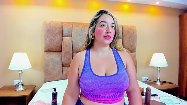 MiiaHot online show from 02-02-26, 07:45