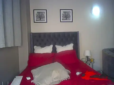 Snapshot of yummydoll97 chatting on 12-17-24, 06:31 yummydoll97 online show from 12-17-24, 06:31