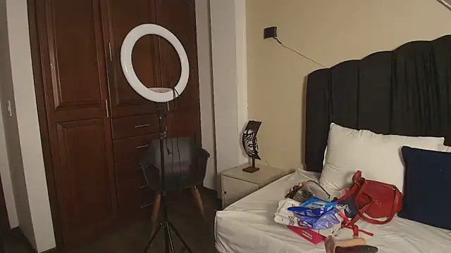 Raquel jones online show from 10-12-25, 11:42