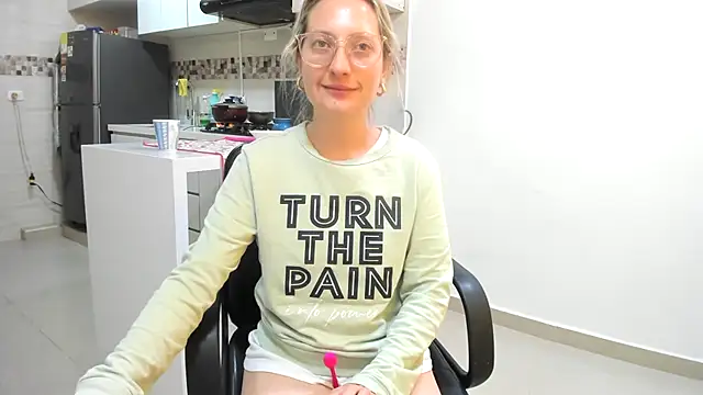 Adele johnsonn1 online show from 02-06-25, 06:46