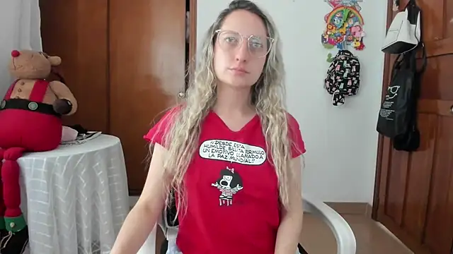 Snapshot of Adele_johnsonn1 chatting on 07-08-26, 05:06 Adele johnsonn1 online show from 07-08-26, 05:06