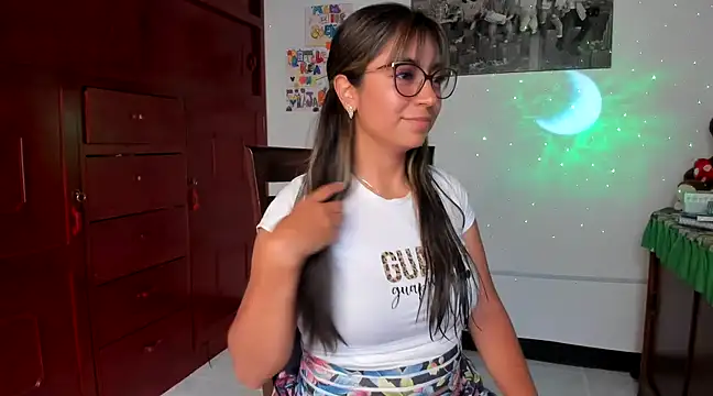 Isabellaa22 1 online show from 02-03-25, 08:13