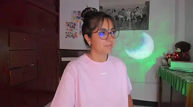 Isabellaa22 1 online show from 02-06-25, 11:54