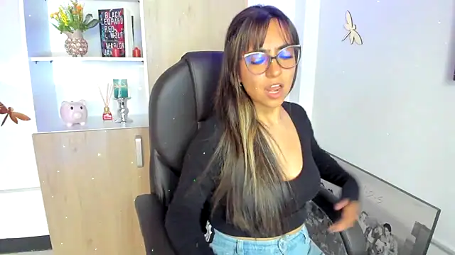 Isabellaa22 1 online show from 02-17-25, 02:37