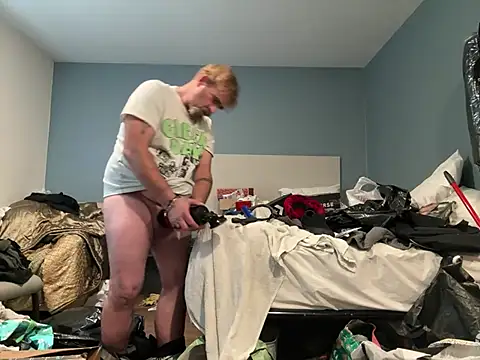 Snapshot of JakTRipr chatting on 03-04-25, 06:29 JakTRipr online show from 03-04-25, 06:29