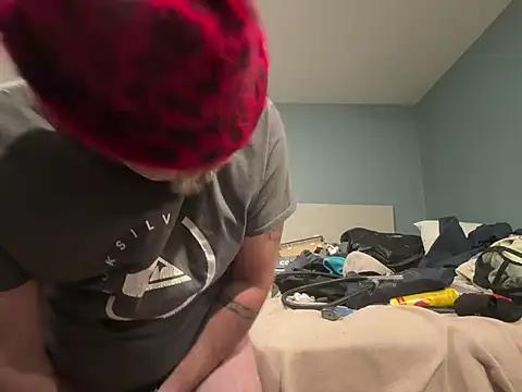 Snapshot of JakTRipr chatting on 03-21-25, 05:00 JakTRipr online show from 03-21-25, 05:00