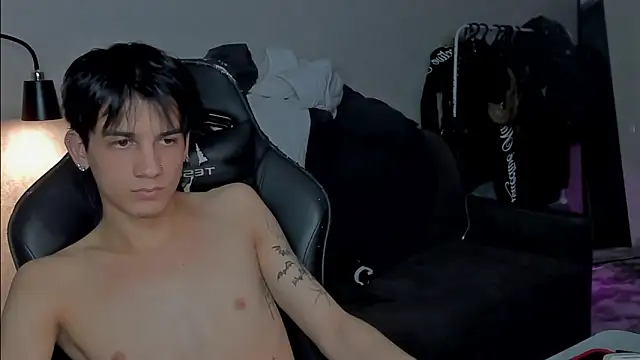 Snapshot of MarkBrowniii chatting on 01-20-25, 06:21 MarkBrowniii online show from 01-20-25, 06:21