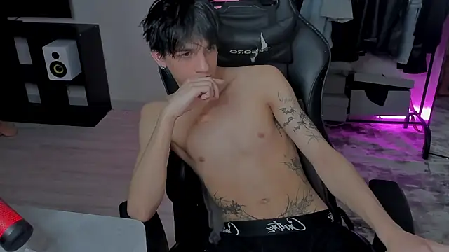 Snapshot of MarkBrowniii chatting on 02-20-25, 09:53 MarkBrowniii online show from 02-20-25, 09:53