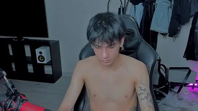 Snapshot of MarkBrowniii chatting on 03-11-25, 07:37 MarkBrowniii online show from 03-11-25, 07:37