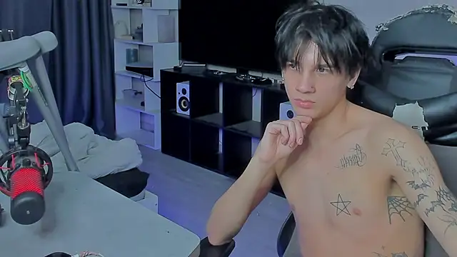 Snapshot of MarkBrowniii chatting on 10-03-25, 09:45 MarkBrowniii online show from 10-03-25, 09:45