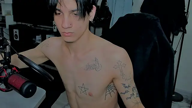 Snapshot of MarkBrowniii chatting on 05-02-26, 01:49 MarkBrowniii online show from 05-02-26, 01:49