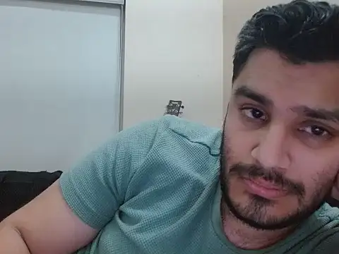 Snapshot of robintoit chatting on 05-09-26, 08:03 robintoit online show from 05-09-26, 08:03
