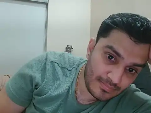 Snapshot of robintoit chatting on 05-24-26, 07:08 robintoit online show from 05-24-26, 07:08