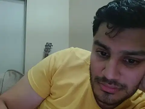 Snapshot of robintoit chatting on 05-29-26, 10:19 robintoit online show from 05-29-26, 10:19