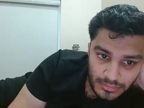 Snapshot of robintoit chatting on 06-07-26, 05:00 robintoit online show from 06-07-26, 05:00