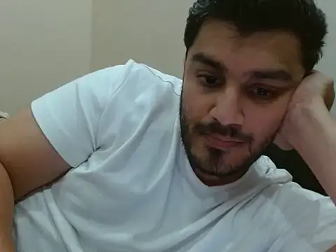 Snapshot of robintoit chatting on 07-02-26, 06:08 robintoit online show from 07-02-26, 06:08