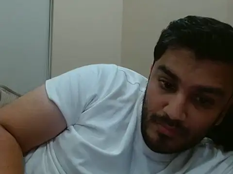 Snapshot of robintoit chatting on 07-02-26, 06:36 robintoit online show from 07-02-26, 06:36