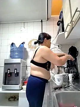 Natasha milf   online show from 04-14-26, 01:06