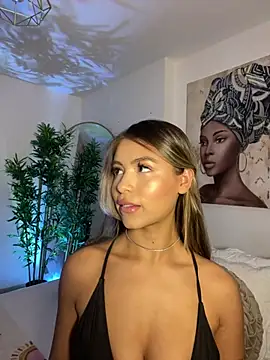  laura 02 online show from 12-19-24, 02:24