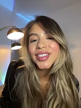  laura 02 online show from 03-01-25, 12:50