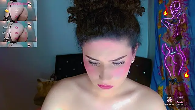 DoveCameron  online show from 10-31-25, 09:27