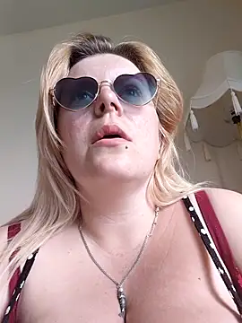 pinkieMilfPUSY online show from 06-09-26, 11:44