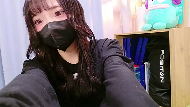 Snapshot of nyakotan chatting on 03-19-25, 11:17 nyakotan online show from 03-19-25, 11:17