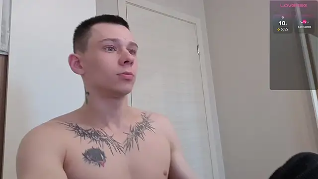 Snapshot of R1mmo__ chatting on 10-01-25, 12:00 R1mmo   online show from 10-01-25, 12:00