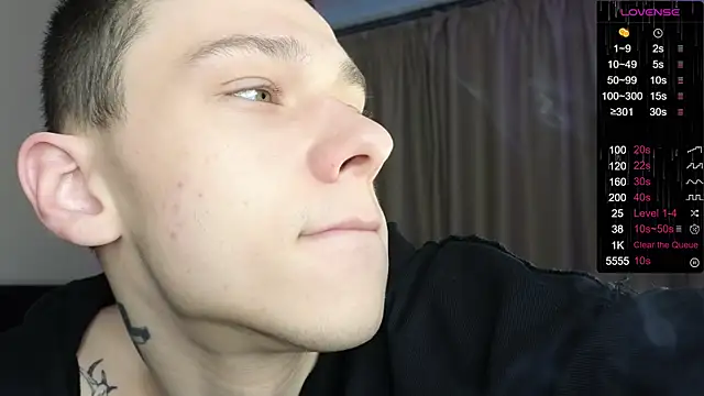 Snapshot of R1mmo__ chatting on 10-11-25, 07:18 R1mmo   online show from 10-11-25, 07:18