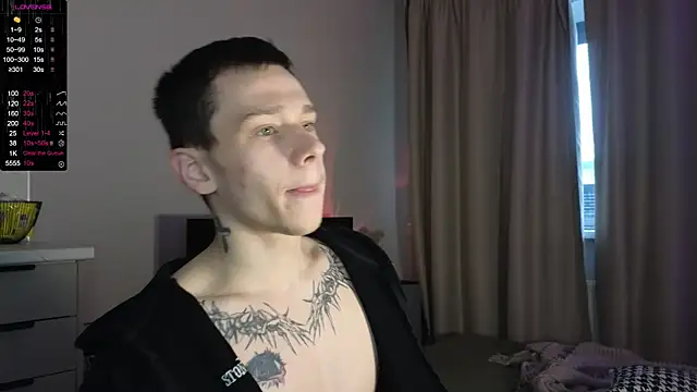 Snapshot of R1mmo__ chatting on 10-28-25, 11:36 R1mmo   online show from 10-28-25, 11:36