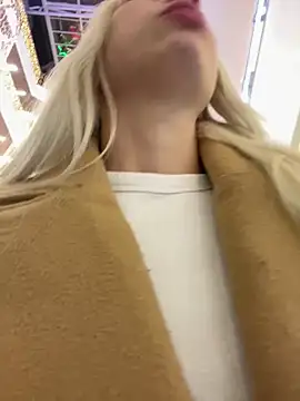 LuisaBecker online show from 12-29-24, 03:46