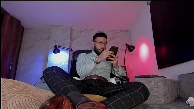 bruno woods online show from 11-24-25, 10:37