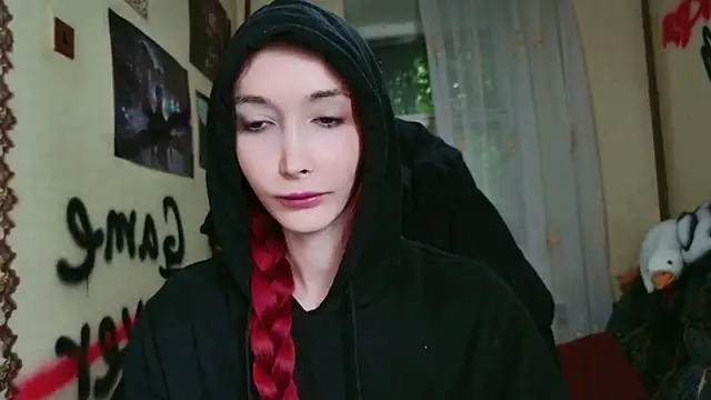 Snapshot of Roxy_Silver chatting on 06-03-26, 02:33 Roxy Silver online show from 06-03-26, 02:33