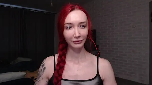 Snapshot of Roxy_Silver chatting on 06-18-26, 10:19 Roxy Silver online show from 06-18-26, 10:19
