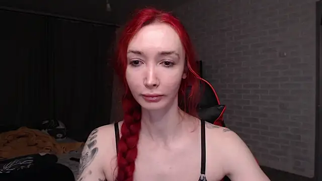 Snapshot of Roxy_Silver chatting on 06-22-26, 09:01 Roxy Silver online show from 06-22-26, 09:01