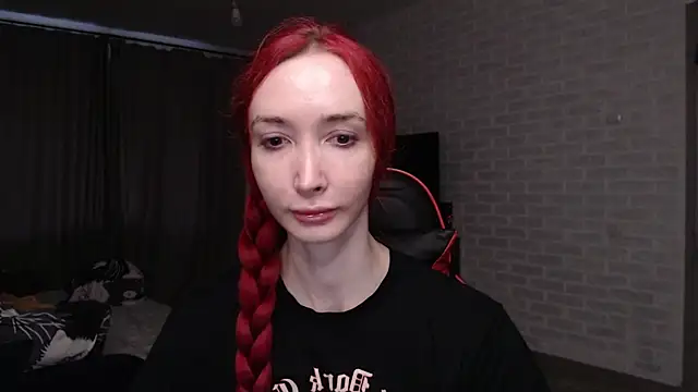 Snapshot of Roxy_Silver chatting on 06-23-26, 12:25 Roxy Silver online show from 06-23-26, 12:25