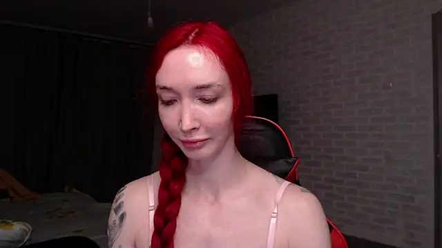 Snapshot of Roxy_Silver chatting on 07-20-26, 10:56 Roxy Silver online show from 07-20-26, 10:56