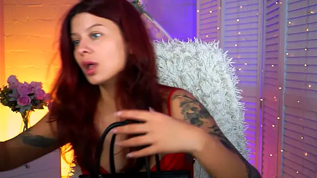 NicoleMun online show from 10-21-25, 04:46