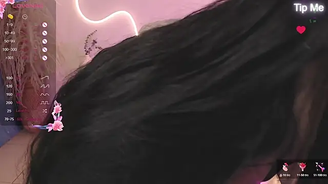 ViolettaHotLatin  online show from 04-17-26, 12:41