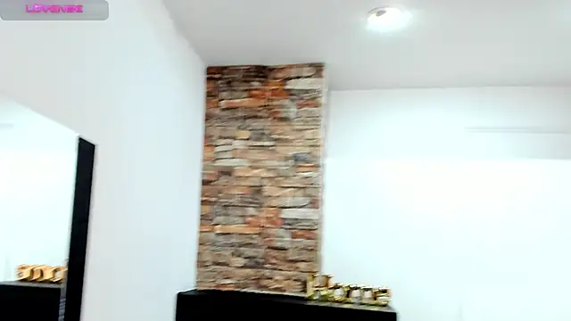  AlejaCruz  online show from 11-11-25, 07:25