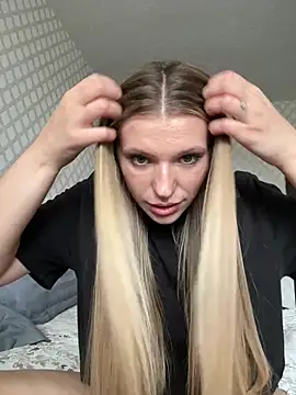 Snapshot of adel_secret chatting on 07-17-26, 11:39 adel secret online show from 07-17-26, 11:39