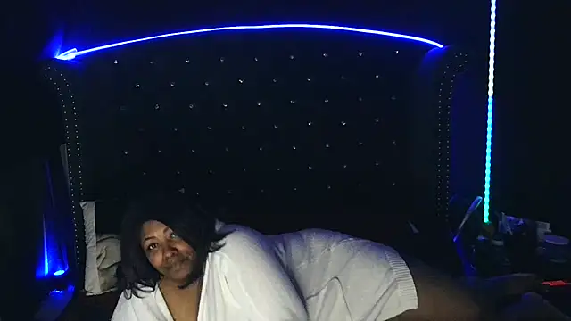 Snapshot of msyvette1970@xh chatting on 02-13-25, 05:05 msyvette1970xh online show from 02-13-25, 05:05