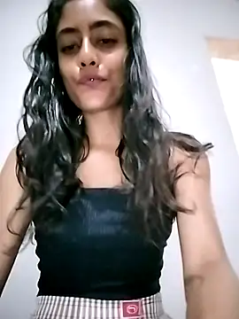 cleopatra-phaedra online show from 10-30-25, 04:19