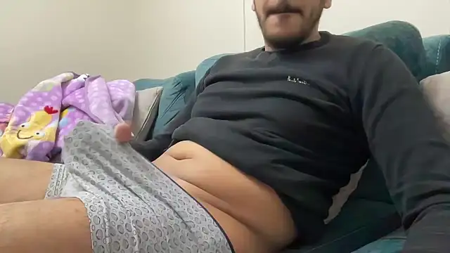 Snapshot of Mooka69 chatting on 12-26-24, 03:31 Mooka69 online show from 12-26-24, 03:31