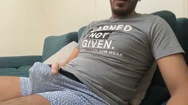 Snapshot of Mooka69 chatting on 01-14-25, 02:22 Mooka69 online show from 01-14-25, 02:22