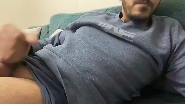 Snapshot of Mooka69 chatting on 12-02-25, 04:35 Mooka69 online show from 12-02-25, 04:35