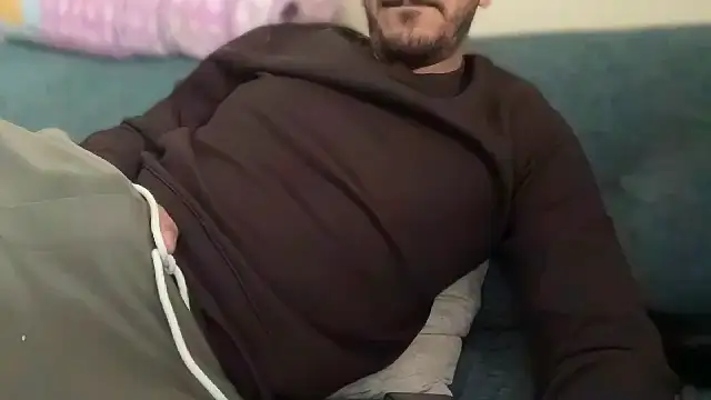 Snapshot of Mooka69 chatting on 01-18-26, 01:26 Mooka69 online show from 01-18-26, 01:26